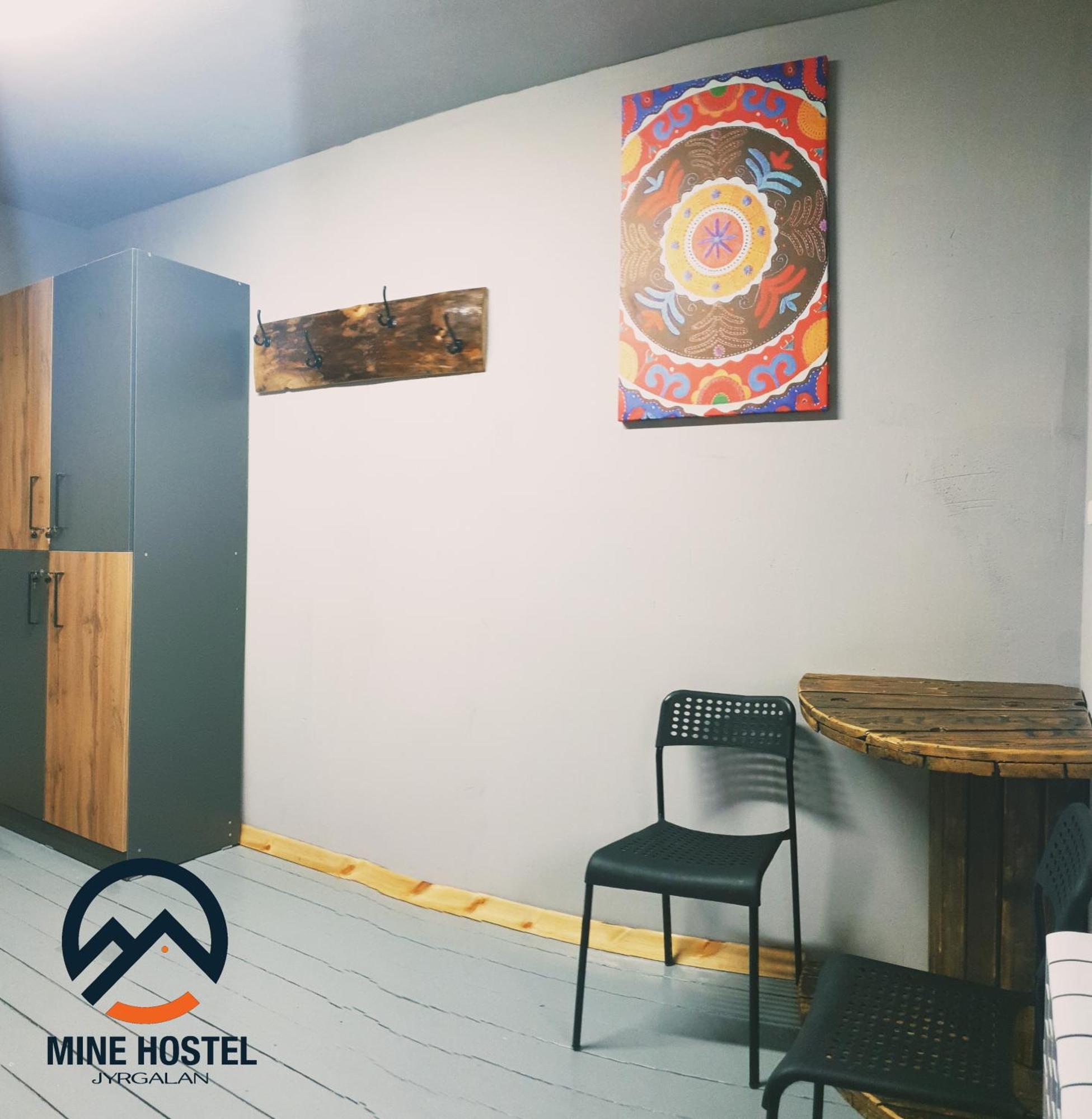 Mine Hostel Dzhergalan Jyrgalan Exteriör bild
